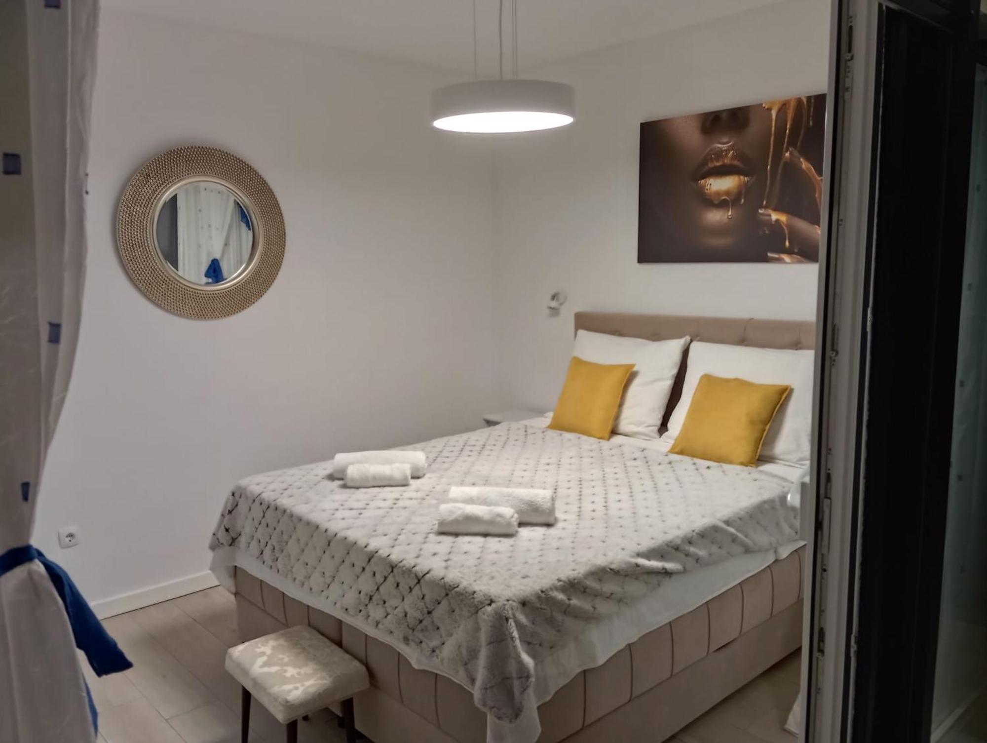 S Apartment *