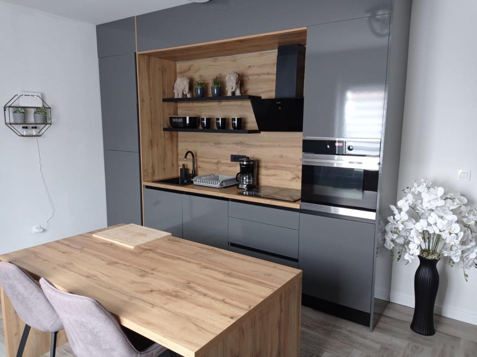 S Apartment