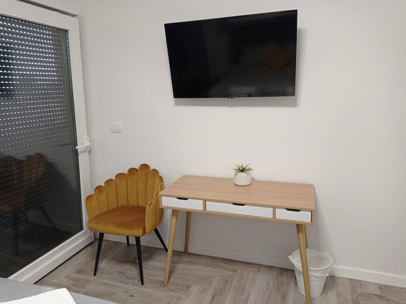 S Apartment *