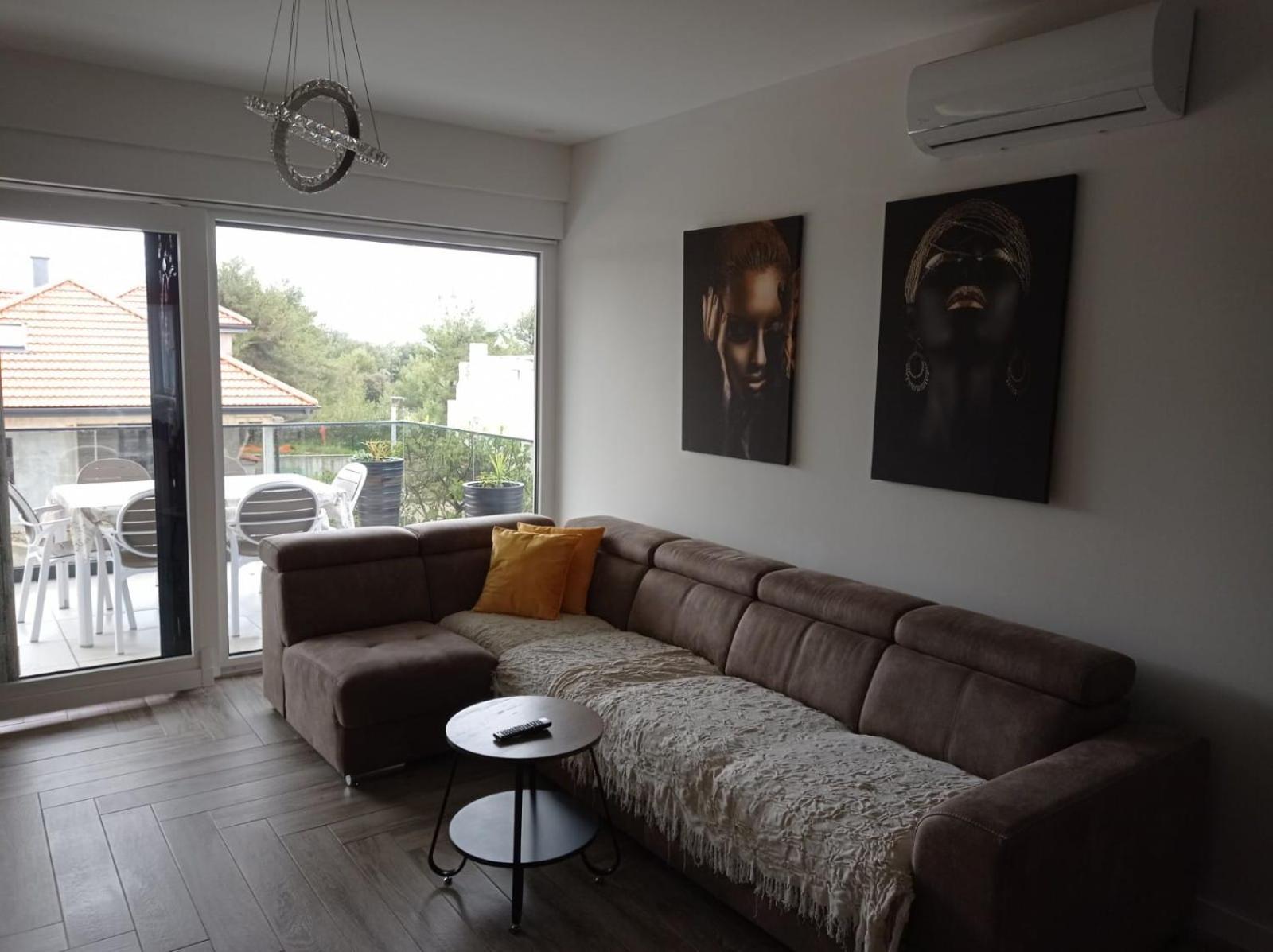 S Apartment