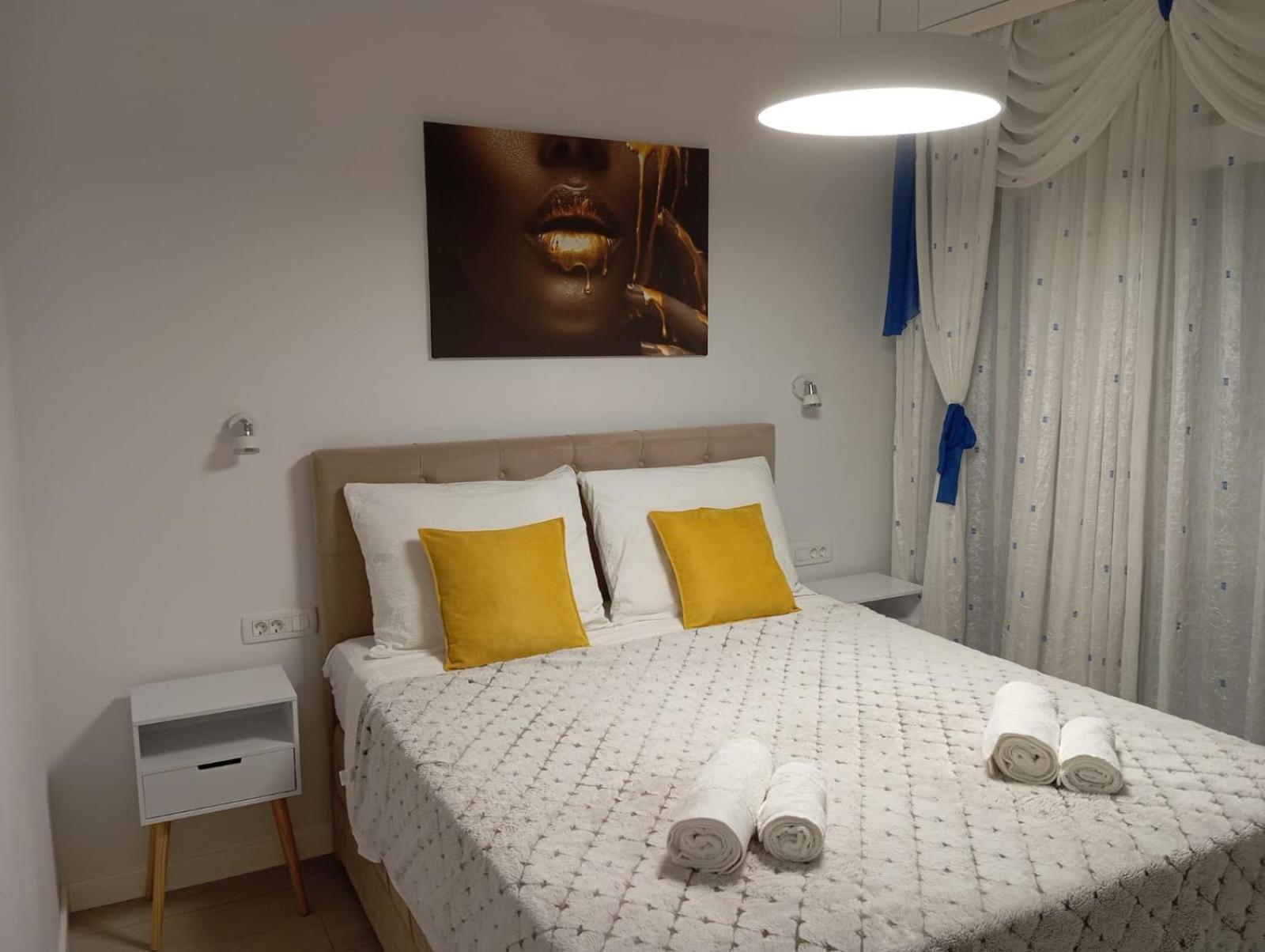Apartment S *