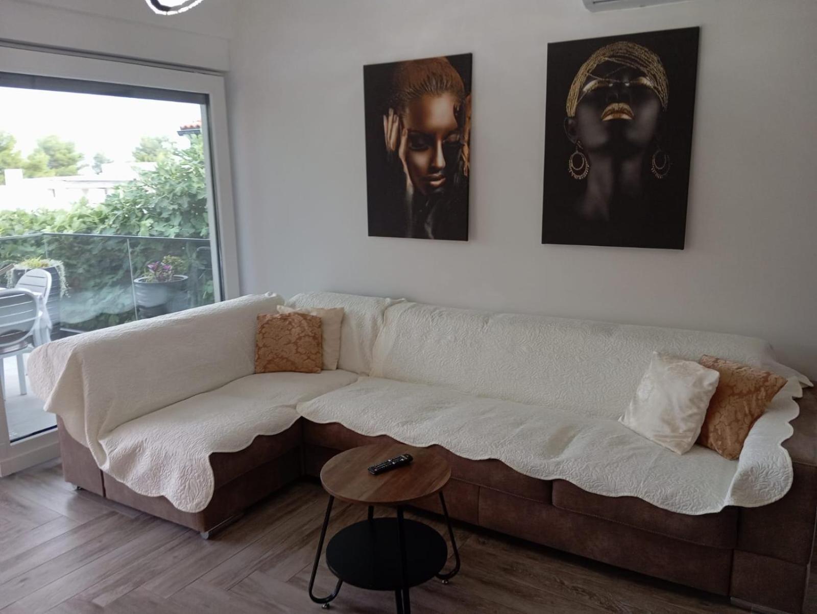 Apartment S *